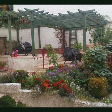 Room In A Neoclassical House - Ladybug Castória Exterior foto