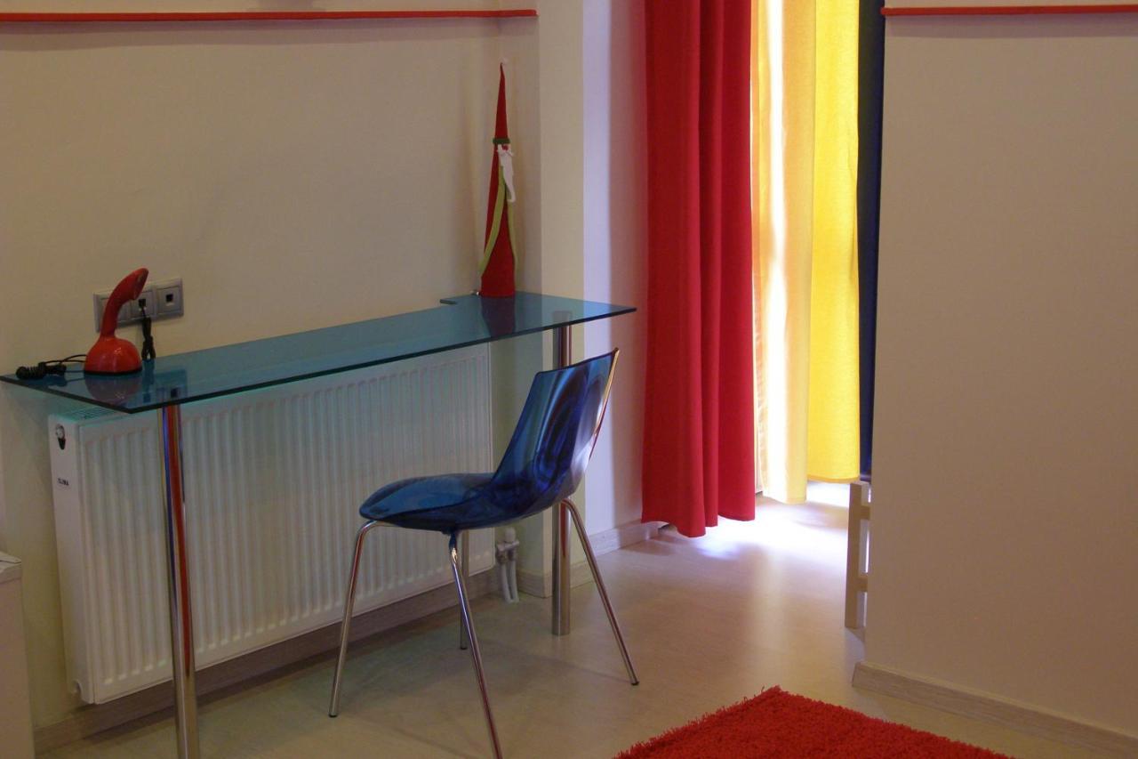 Room In A Neoclassical House - Ladybug Castória Exterior foto